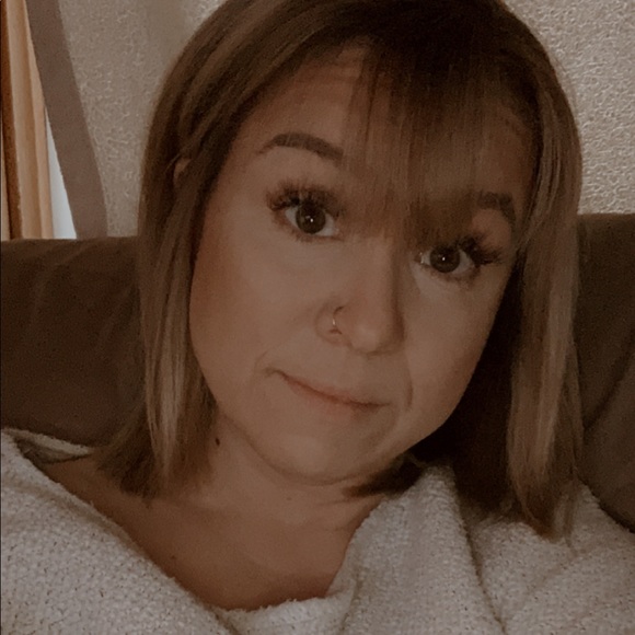 Meet your Posher, Nikki - Picture 1 of 1